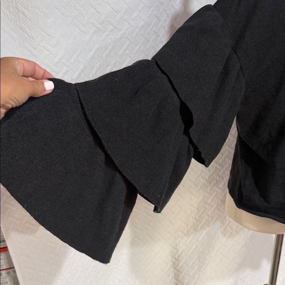 Zara Black Layered Sleeve Sweater - Picture 2 of 3